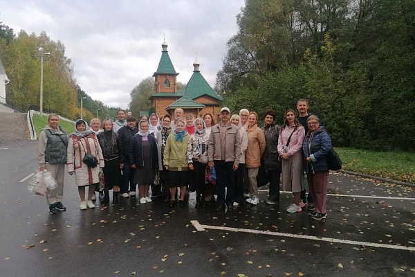 Участники Библейского общества Никольского храма совершили паломническую поездку в Шемышейку