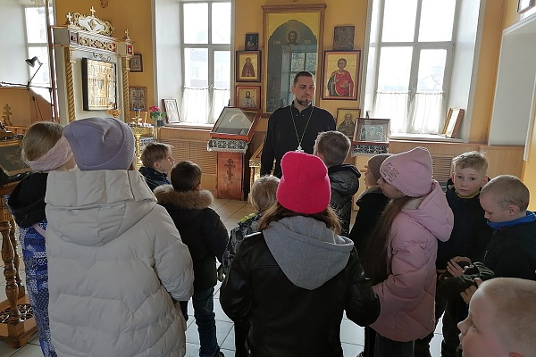 Иерей Владимир Журавлев встретился с учениками средней школы №60