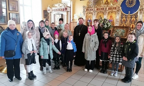 Иерей Сергий Карасёв встретился с учениками средней школы №1 города Спутник