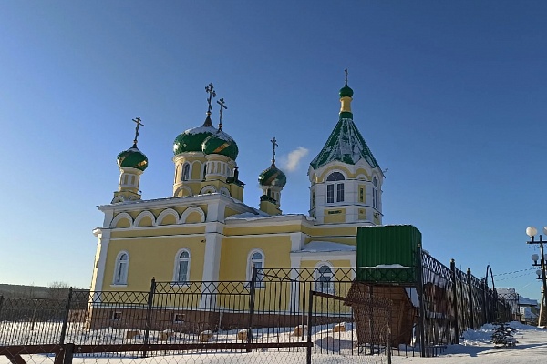 Литургия в первую годовщину великого освящения храма в Камайке