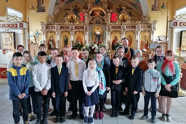 Священник Сергий Карасёв встретился с учениками средней школы №60