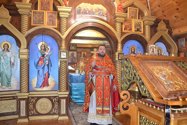 Протоиерей Антоний Шварёв совершил литургию в храме в честь иконы Божией Матери "Взыскание погибших" при исправительной колонии №7