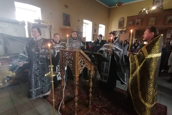 Вечерня с чином Пассии