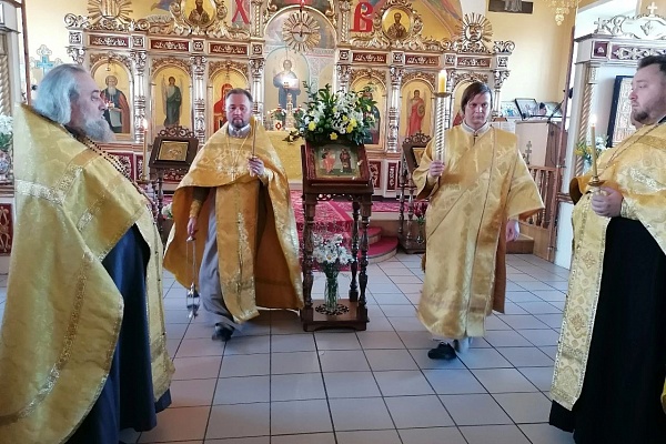 Всенощное бдение в канун праздника первоверховных апостолов Петра и Павла