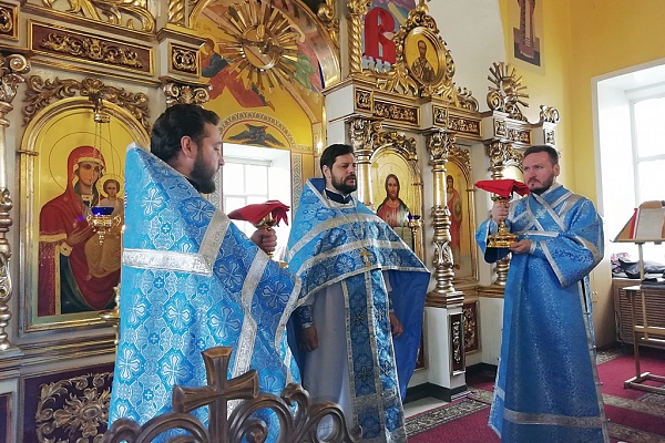 Неделя 4-я Великого поста и празднование Благовещения Пресвятой Богородицы