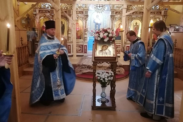 Всенощное бдение в канун празднования Казанской иконе Божией Матери