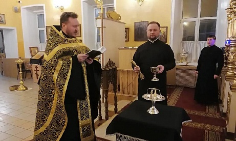 Иерей Сергий Карасёв освятил евхарестические сосуды