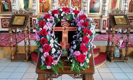 Празднование Воздвижения Животворящего Креста Господня 