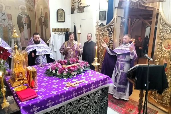 Всенощное бдение в канун Крестопоклонной Недели Великого поста