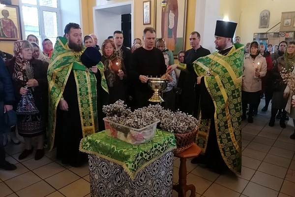 Всенощное бдение в канун Входа Господня в Иерусалим