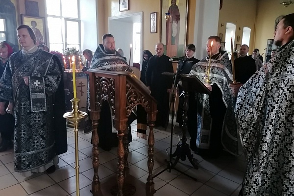 Вечерня с чином Пассии