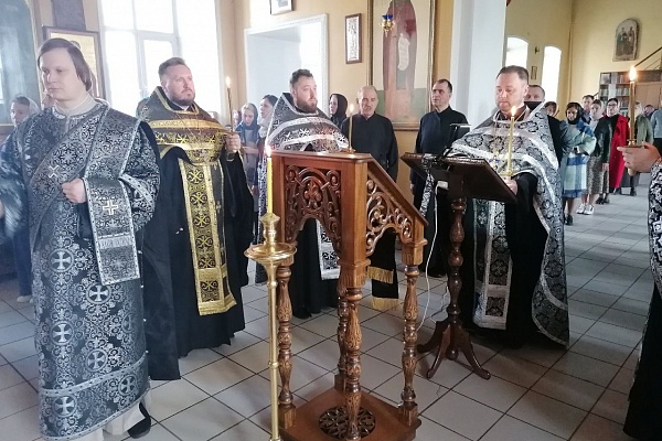 Вечерня с чином Пассии