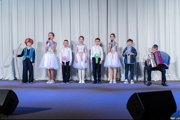 Дети из воскресной школы участвовали в IV Театральном фестивале воскресных школ "Добрые сказки"