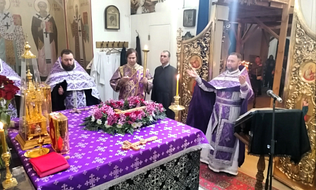 Всенощное бдение в канун Крестопоклонной Недели Великого поста