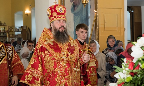Митрополит Серафим совершил всенощное бдение в нашем храме