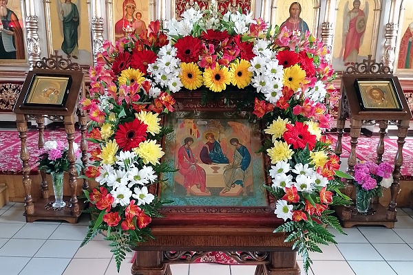 Всенощное бдение в канун праздника Троицы