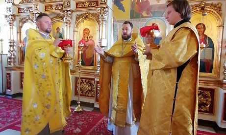 Богослужения в Неделю 6-ю по Пятидесятнице