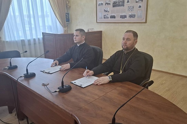 Настоятель Никольского храма протоиерей Александр Филиппов принял участие в беседе с митрополитом Каирским и Северо-Африканским Константином