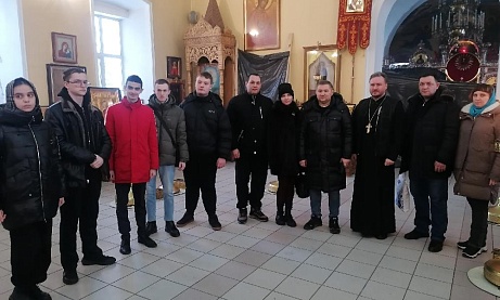 Иерей Сергий Карасёв провел встречу с молодежью