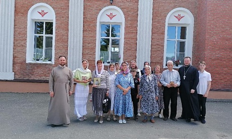 Паломническая поездка в Михайло-Архангельский храм села Кочетовка