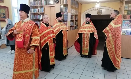 Всенощное бдение в канун празднования Воздвижения Животворящего Креста Господня