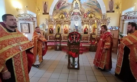 Вечернее богослужение в канун праздника Происхождение Честных Древ Животворящего Креста Господня
