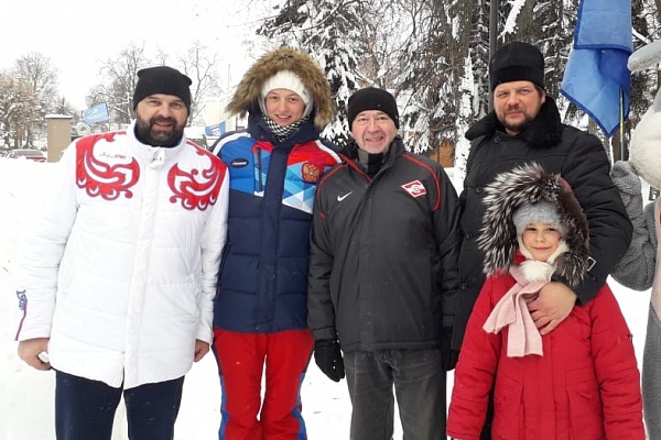 Иерей Сергий Беляков принял участие в спортивном празднике «Зимушка-зима»