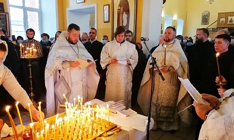 Вечернее богослужение в канун Димитриевской родительской субботы 