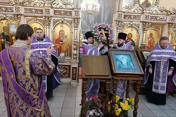 Всенощное бдение в канун Крестопоклонной Недели Великого поста