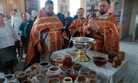Празднование Происхождение Честных Древ Животворящего Креста Господня