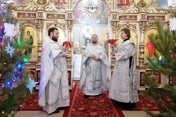 Богослужения в Неделю 30-ю по Пятидесятнице, святых отец