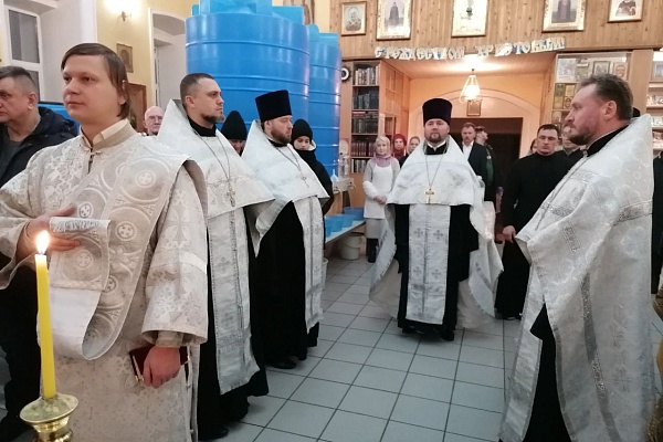 Всенощное бдение в канун Крещения Господня