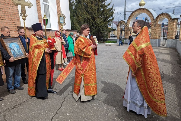 Богослужения в день Антипасхи