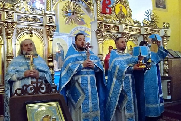 Празднование  Введения во храм Пресвятой Богородицы 