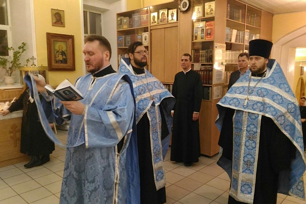 Всенощное бдение накануне праздника Введения во храм Пресвятой Богородицы