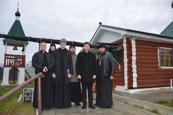 Протоиерей Александр Филиппов и протоиерей Антоний Шварёв совершили литургию в храме в честь иконы Божией Матери "Взыскание погибших" при исправительной колонии №7
