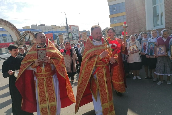 В субботу Светлой седмицы протоиерей Александр Филиппов совершил Божественную литургию