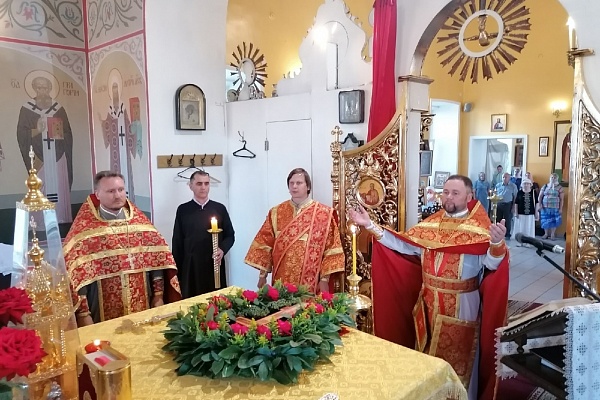 Всенощное бдение в канун праздника Происхождение Честных Древ Животворящего Креста Господня