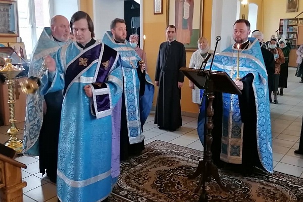 Богослужение в канун Субботы Акафиста