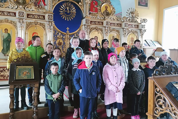 Встреча священника с учениками средней школы №60