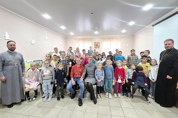 В воскресной школе Никольского храма встретились с воином – участником СВО