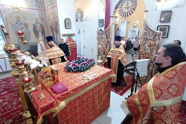 Всенощное бдение в канун празднования Воздвижения Животворящего Креста Господня