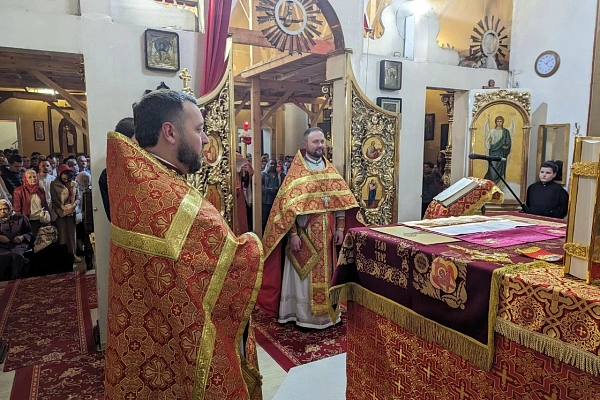 В праздник Светлого Христова Воскресения протоиерей Александр Филиппов совершил торжественное богослужение в нашем храме