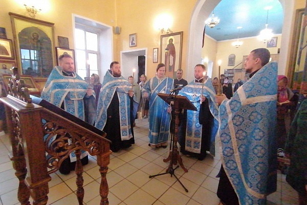  Богослужение в канун Субботы Акафиста