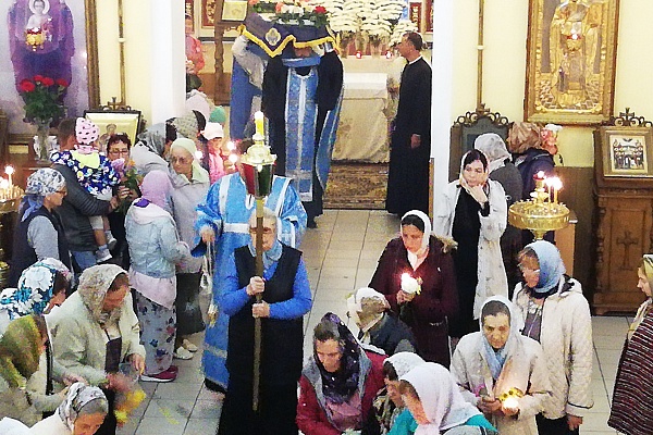 Всенощное бдение с чином Погребения Плащаницы Богородицы