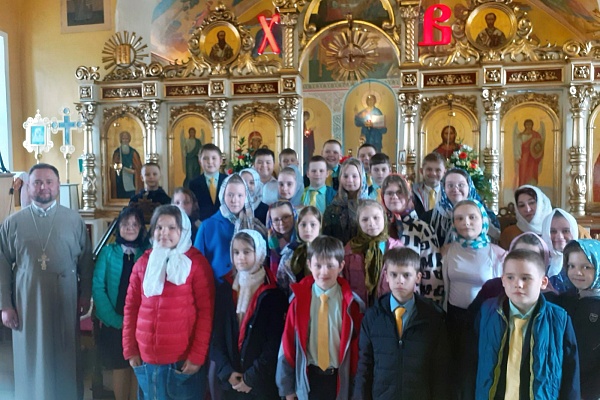 Протоиерей Александр Филиппов встретился с учениками средней школы №60