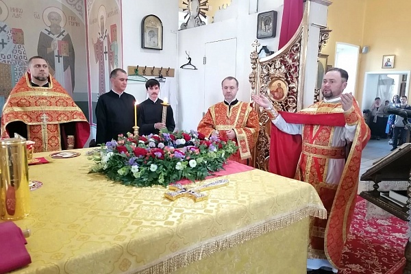 Вечернее богослужение в канун праздника Происхождение Честных Древ Животворящего Креста Господня