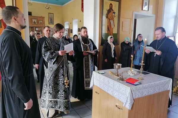 Служба в понедельник первой седмицы Великого поста