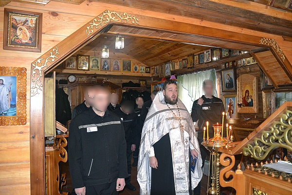 Протоиерей Антоний Шварёв поздравил осужденных ИК-7 с Рождеством Христовым