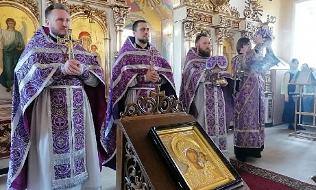 Божественная литургия в Великий Четверток  